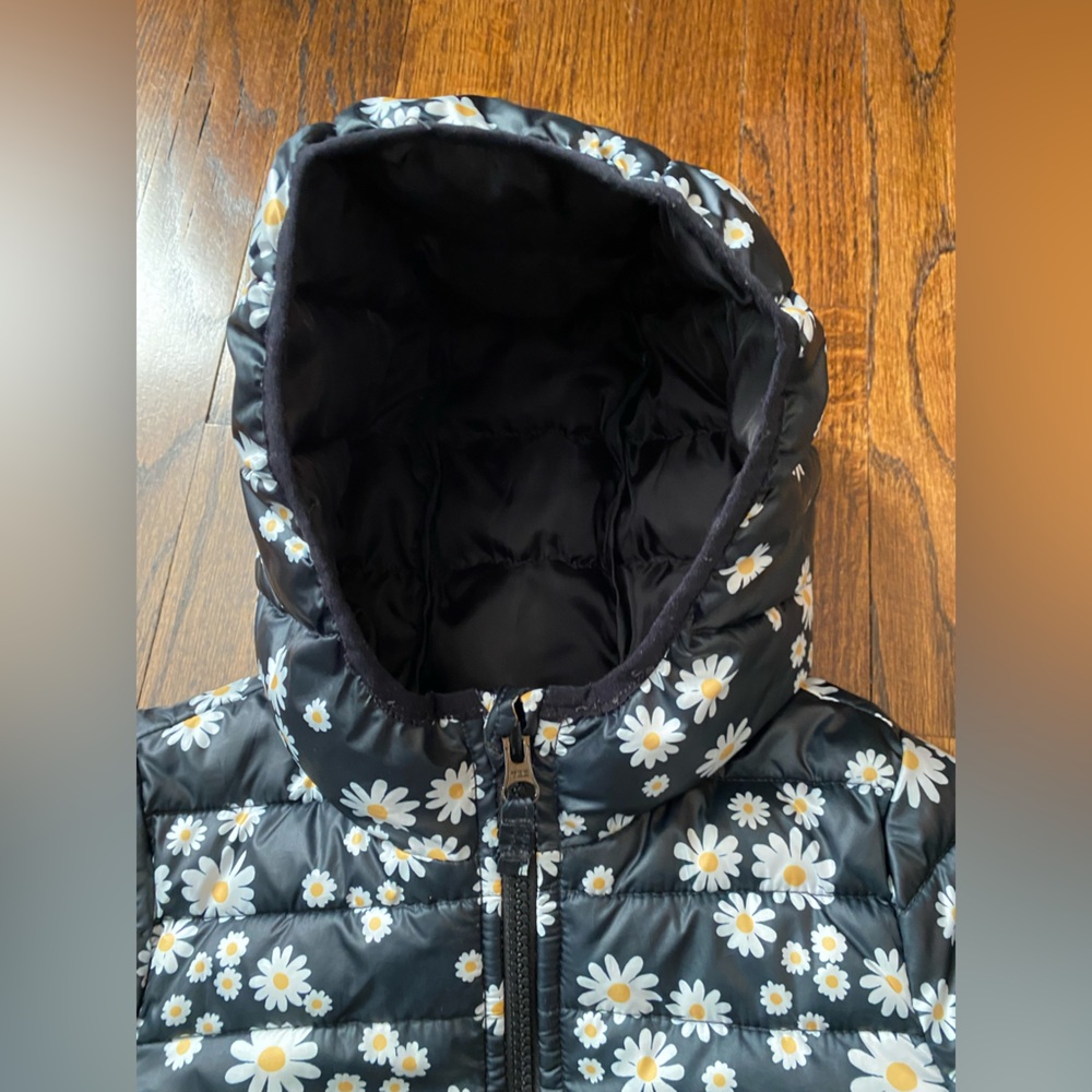 toddler girls hooded jacket size 3T Lightweight “packable” daisy floral print - Picture 5 of 15